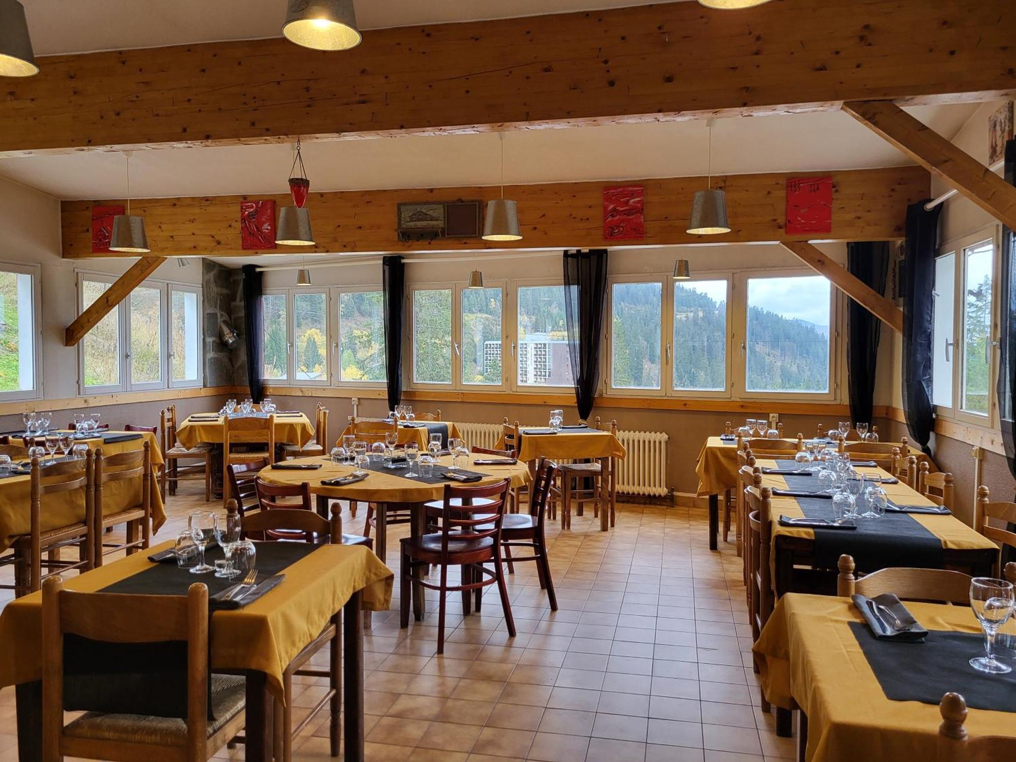 שמרוסה Auberge Restaurant Du Virage מראה חיצוני תמונה