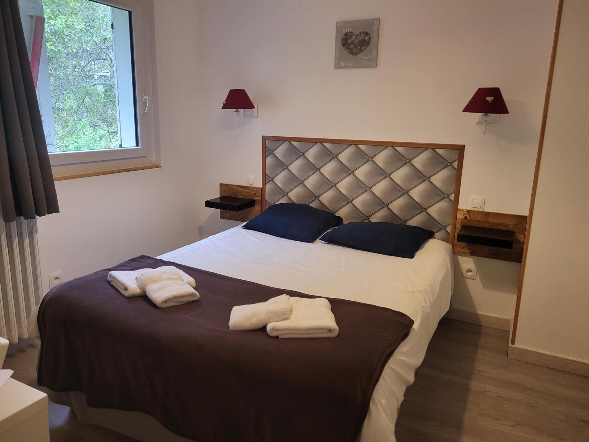שמרוסה Auberge Restaurant Du Virage מראה חיצוני תמונה
