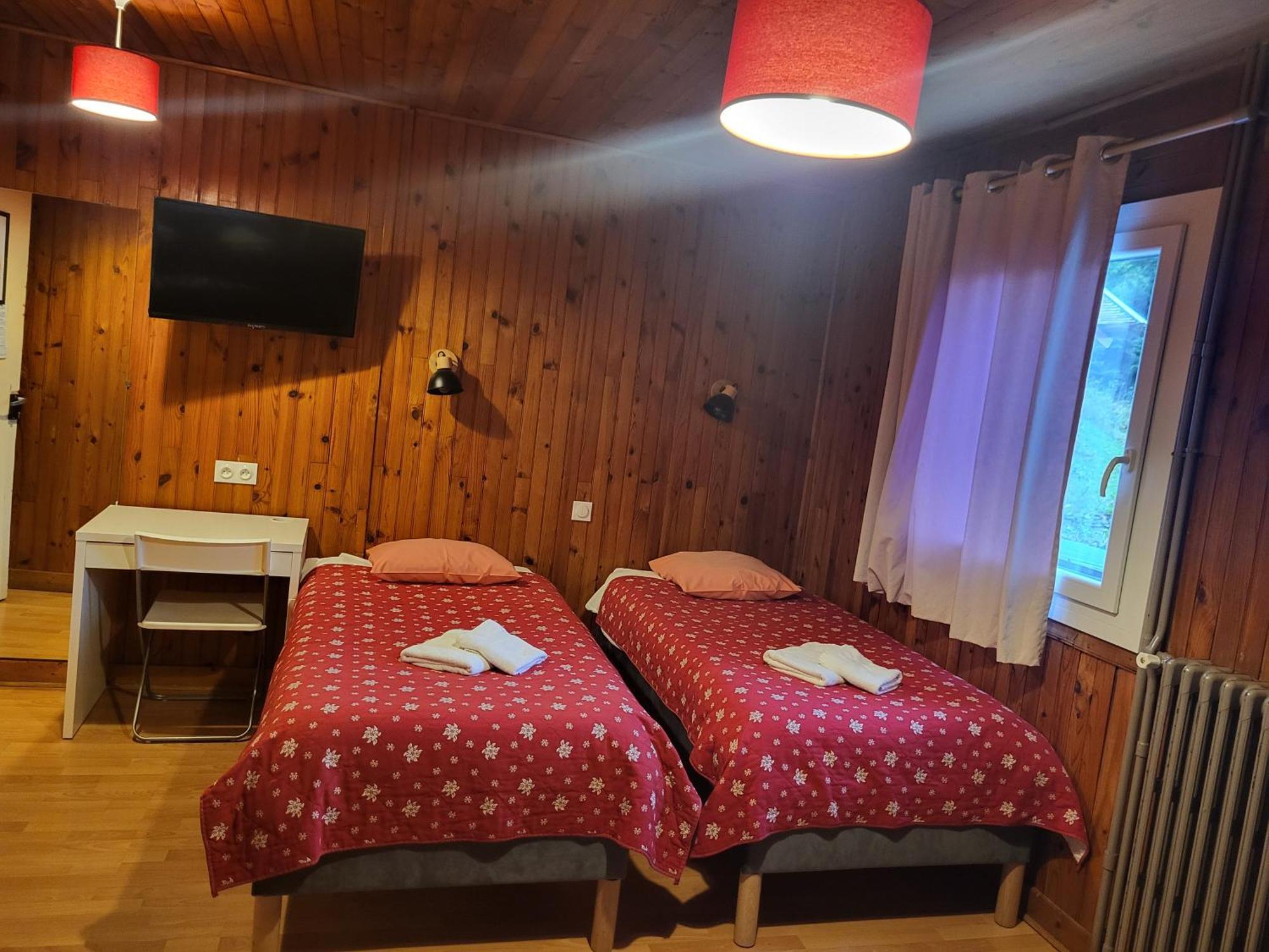 שמרוסה Auberge Restaurant Du Virage מראה חיצוני תמונה