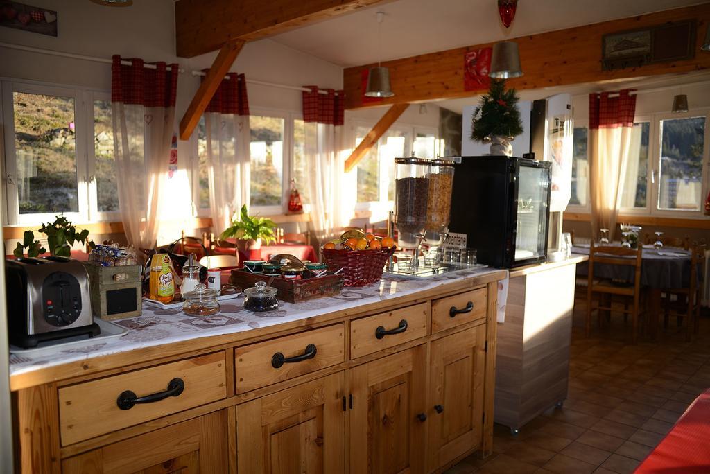 שמרוסה Auberge Restaurant Du Virage מראה חיצוני תמונה