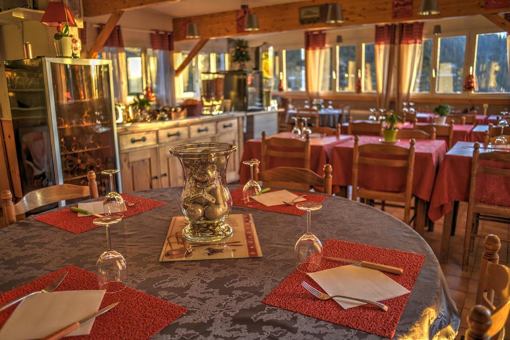 שמרוסה Auberge Restaurant Du Virage מראה חיצוני תמונה